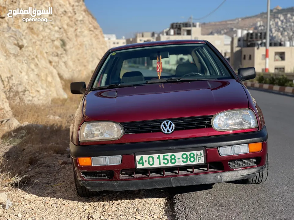 جولف MK3 موديل 1998 ماشية بس 105 الف محولة اوتومات بس عدة الغيار العادي كامل معها