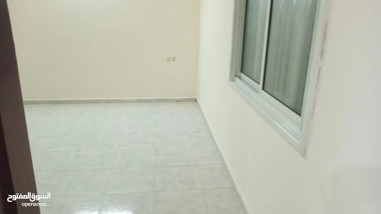 شقه للايجار لعائله  او اخ واخ