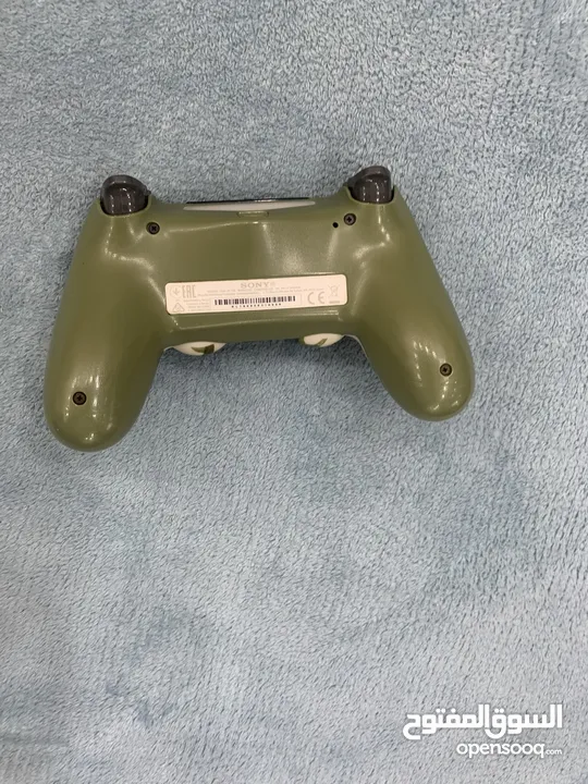 PS4 SLIM  مستعمل