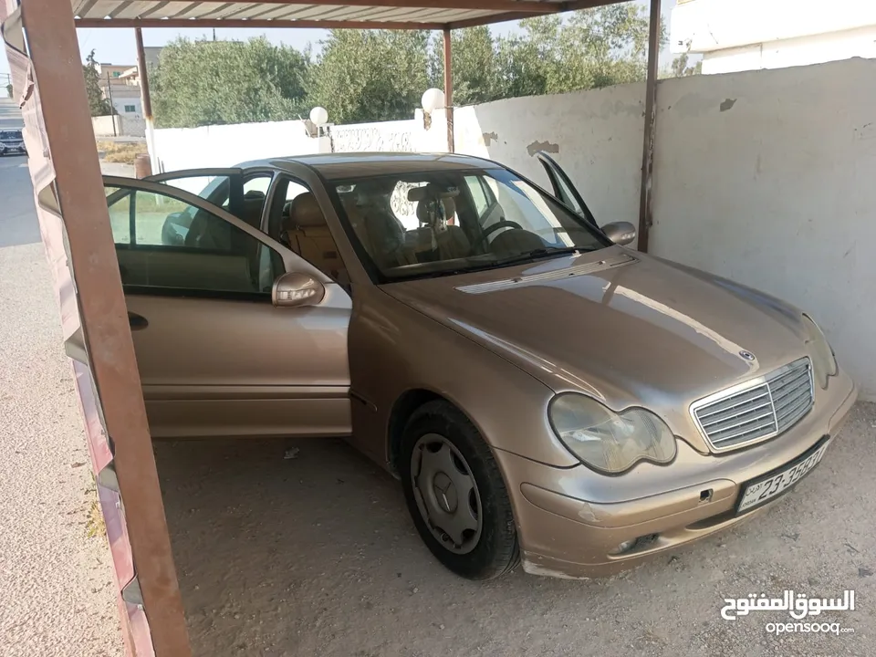 مرسيدس c200  2001