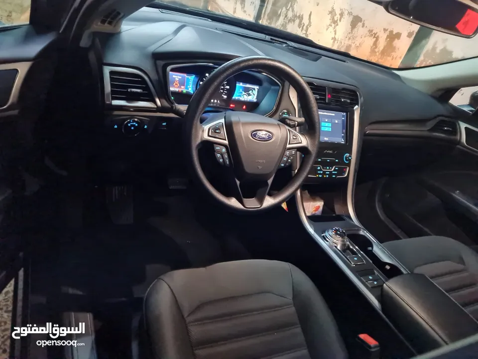 FORD  FUSION SE 2019