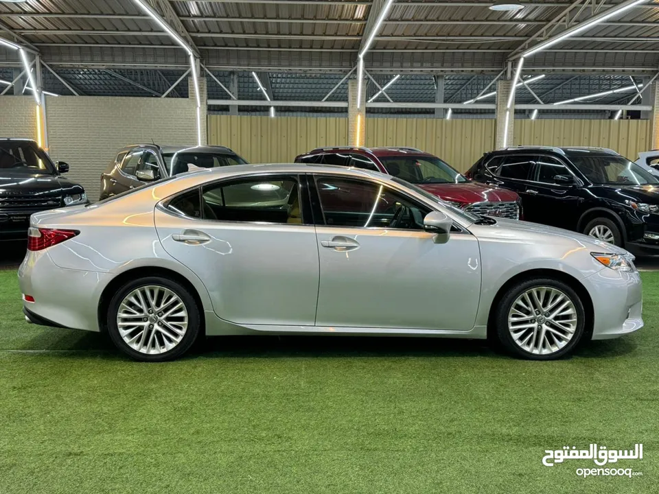 Lexus ES 350 Modib 2013, American specifications, in excellent condition