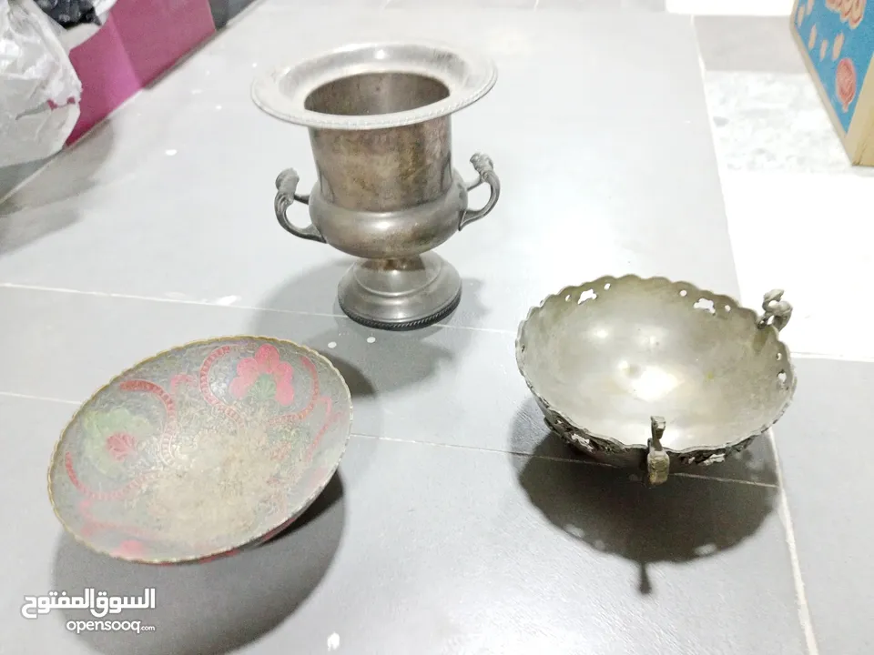 موجود نوادر للبيع