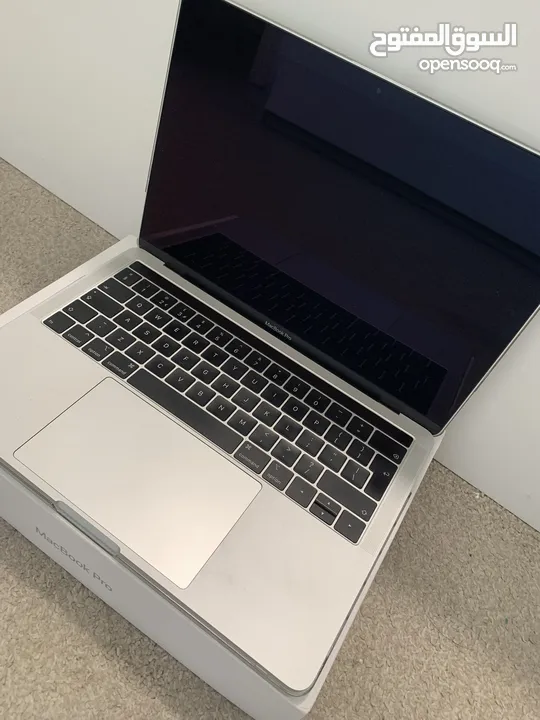 MacBook Pro (13-inch, 2019, Two Thunderbolt 3 ports)