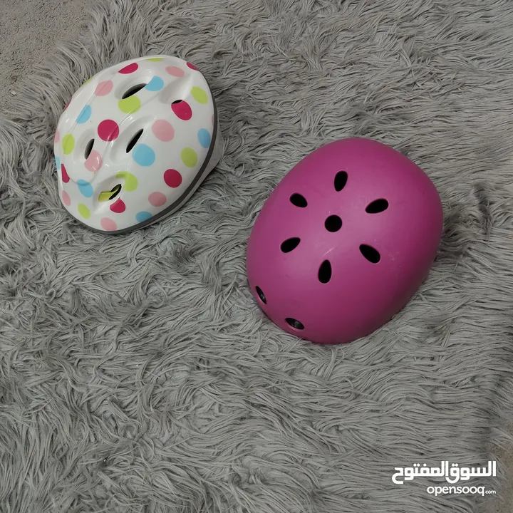 سيارة أطفال