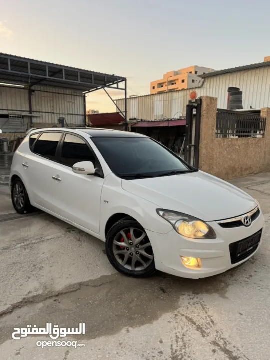 هونداي i30 اصل برايفت ترخيص 2011 مش 2008  الدفع فقط كاااااش