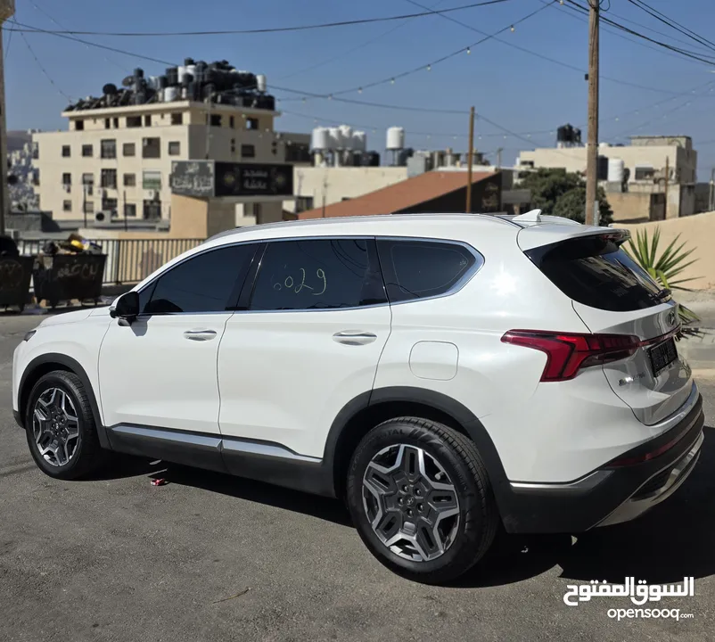 Hyundai Santa Fe Hybrid