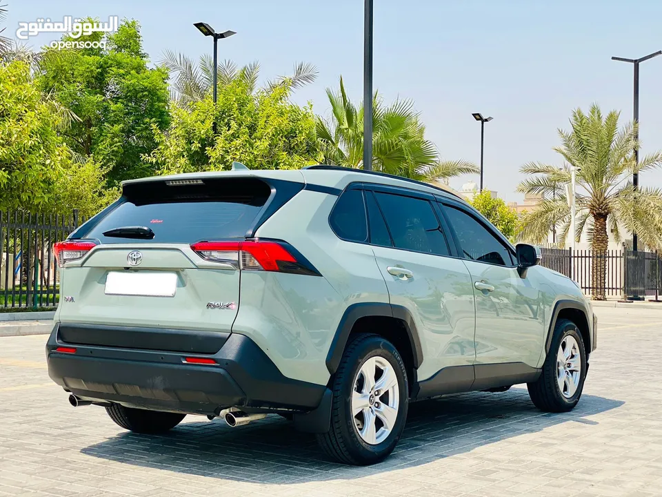 TOYOTA RAV4 2019 MODEL, LOW MILEAGE, ALL ORIGINAL PAINT, FOR SALE
