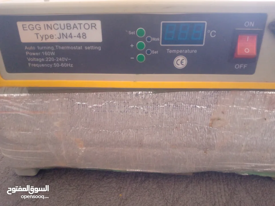 فقاسة بيض 48 تقليب اوتوماتيكي نضيفة وعمليه جداً