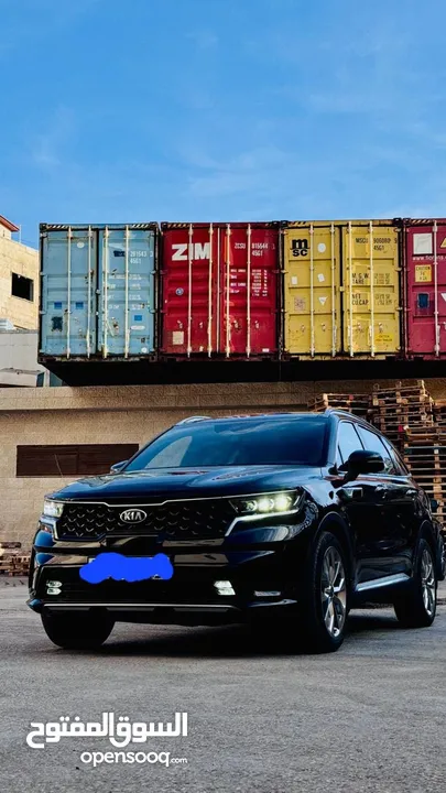 للبيع جيب كيا سورينتو مميز ترخيص 2020 كامل الاضافات  لون اسود ملوكي