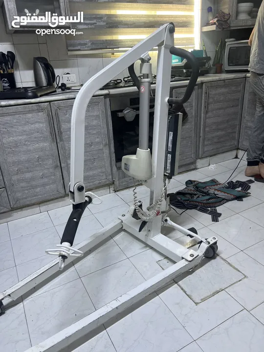 اللة رفع كبار السن