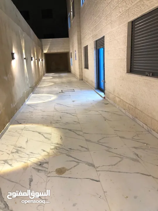 شقق مميزة باجمل مناطق البنيات خلف شارع الحرية منطقة فلل هادئة قرب جميع الخدمات بأسعار مغرية