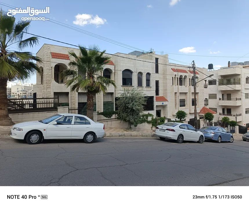 عمارة للبيع تلاع العلي خلف مطعم جبري شارع الجاردنز منطقة جميلة و هادئة