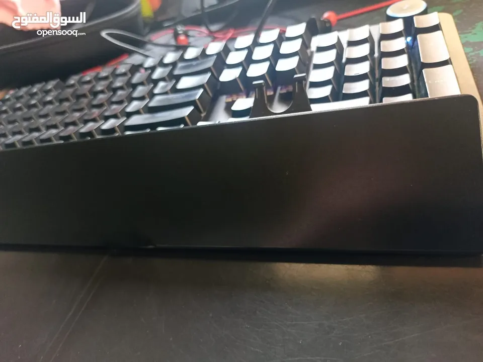 كيبورد احترافي "Fantech Mk85" - راحة، تحكم، وإبداع بين يديك!