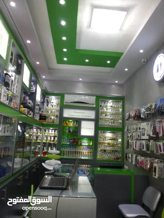 محل للبيع او الضمان بكامل ديكوره  وبسعر مغري جدا فرصة استثمارية ممتازة  ديكور جاهز بشكل كامل