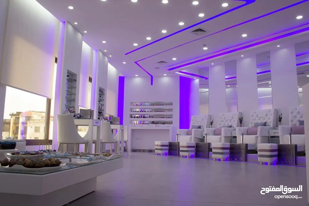 .صالون للعناية بالاظافر و سبا    .                          .Nails Spa &More .