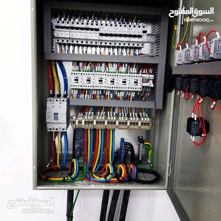 كهربجي محترف متنقل خدمه 24 ساعه فنان و دقيق  electrical Installation specialist and intercom