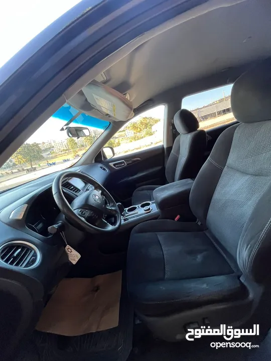Nissan pathfinder 2014 4X4
