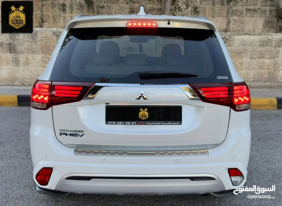 Mitsubishi Outlander PHEV  2020