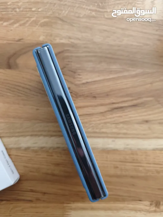 جهاز سامسونج فولد 5 مع كفرين سامسونج اصلي