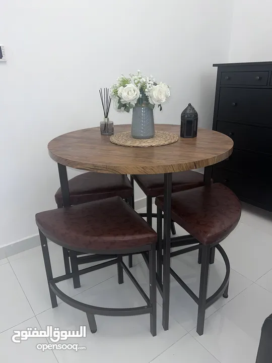 Dining set with 4 high chairs