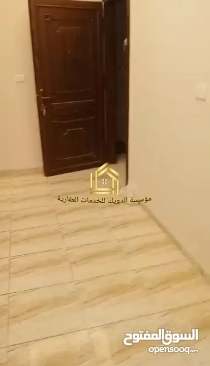 شقة فارغة - المدينة الرياضية - 3نوم 1ماستر - 210م - مطلة - قريبة من الخدمات