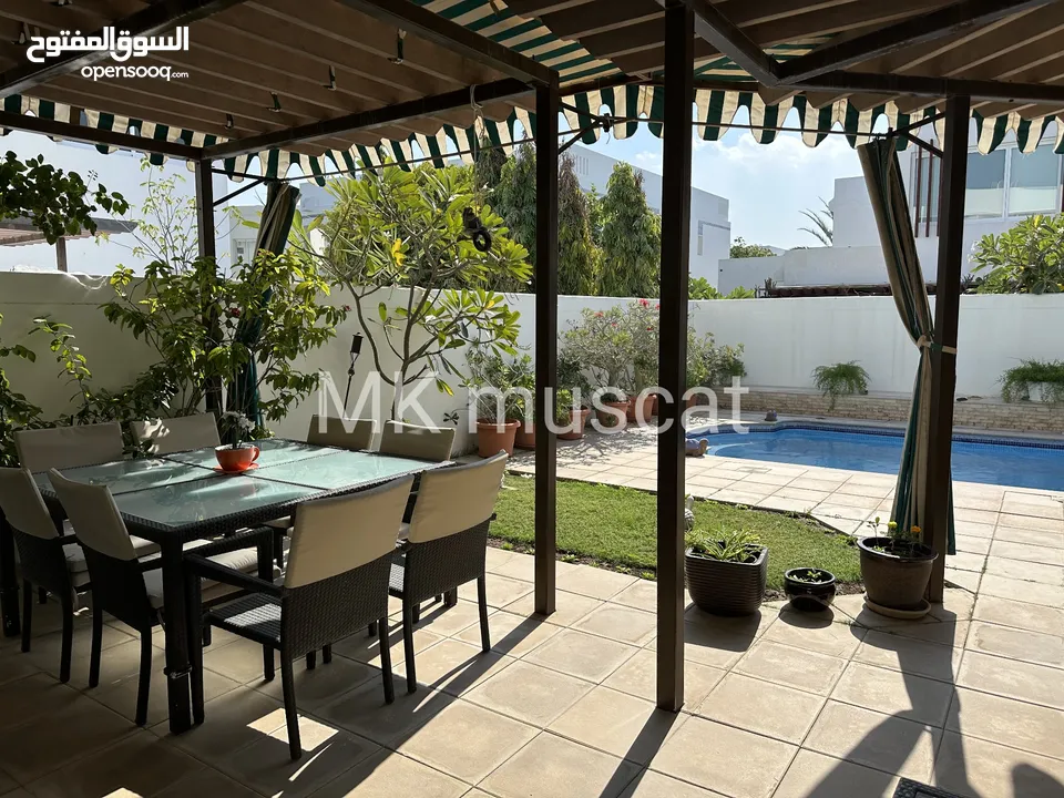 Special sale of 2-story villa with 3 bedrooms + permanent residence