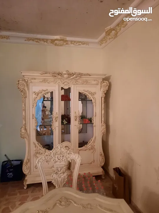 طاولة سفرة وفضية مصري حفر من الطراز الرفيع .