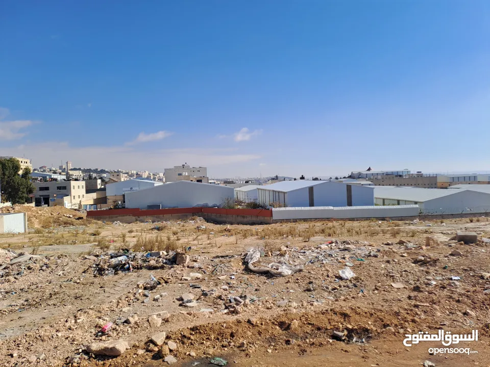 ابو علندا / الرجيب ارض 3200م صناعي بسعر جيد