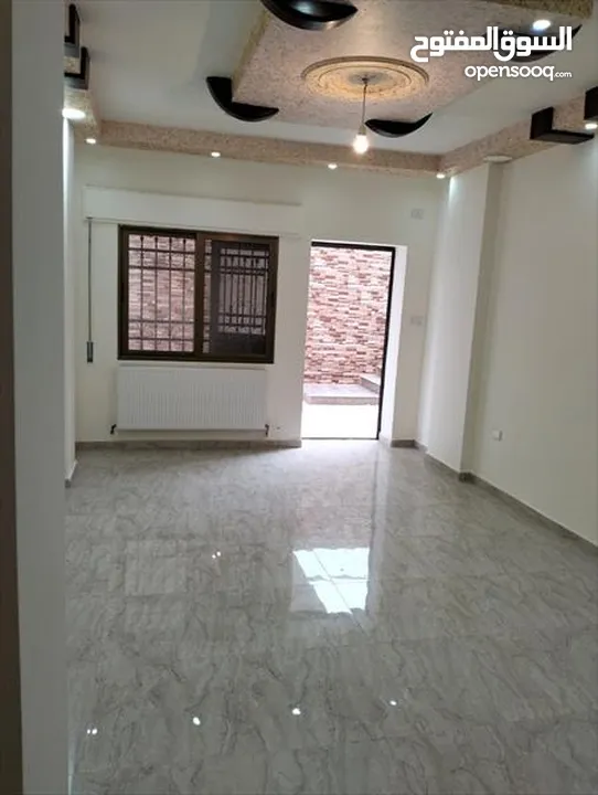 شقة مميزة للبيع في الجبيهة - طابق شبه أرضي