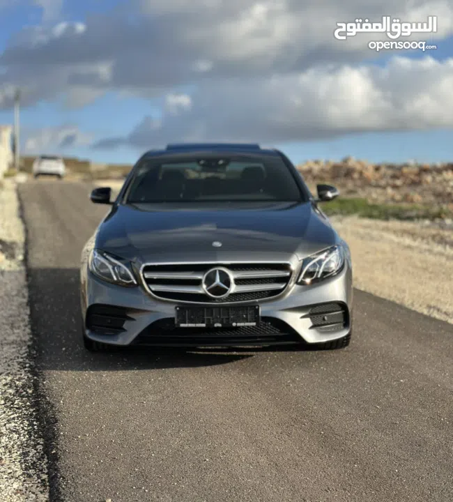 E220d ᄉ Mercedes-Benz