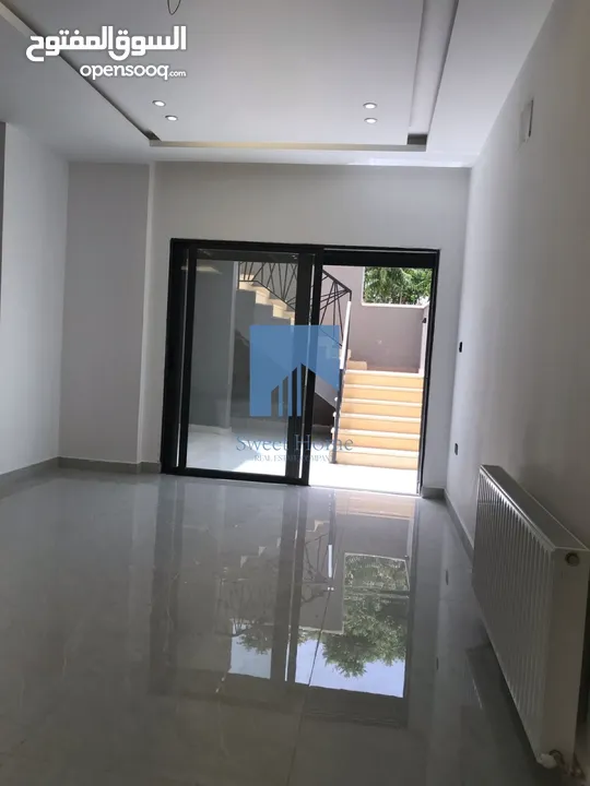 شقة فاخرة للبيع في الكرسي - خلف إدارة السير 165م مع ترس 25م تشطيب سوبر ديلوكس لم تسكن