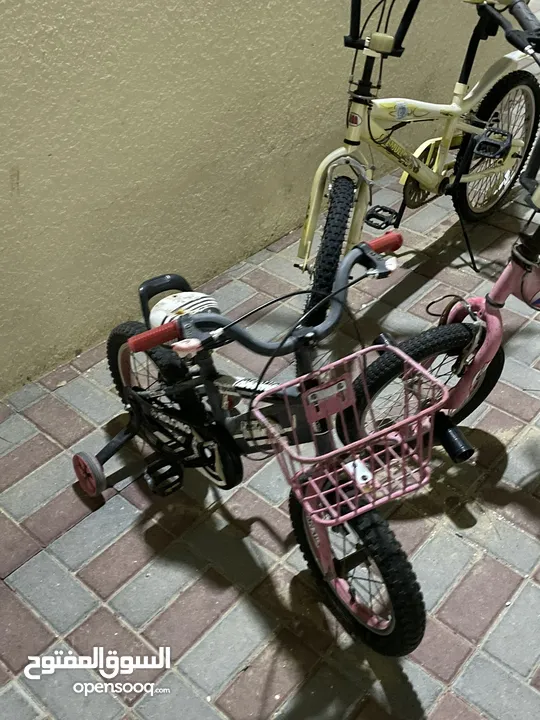 ثلاث دراجات هوائية بسعر مميز