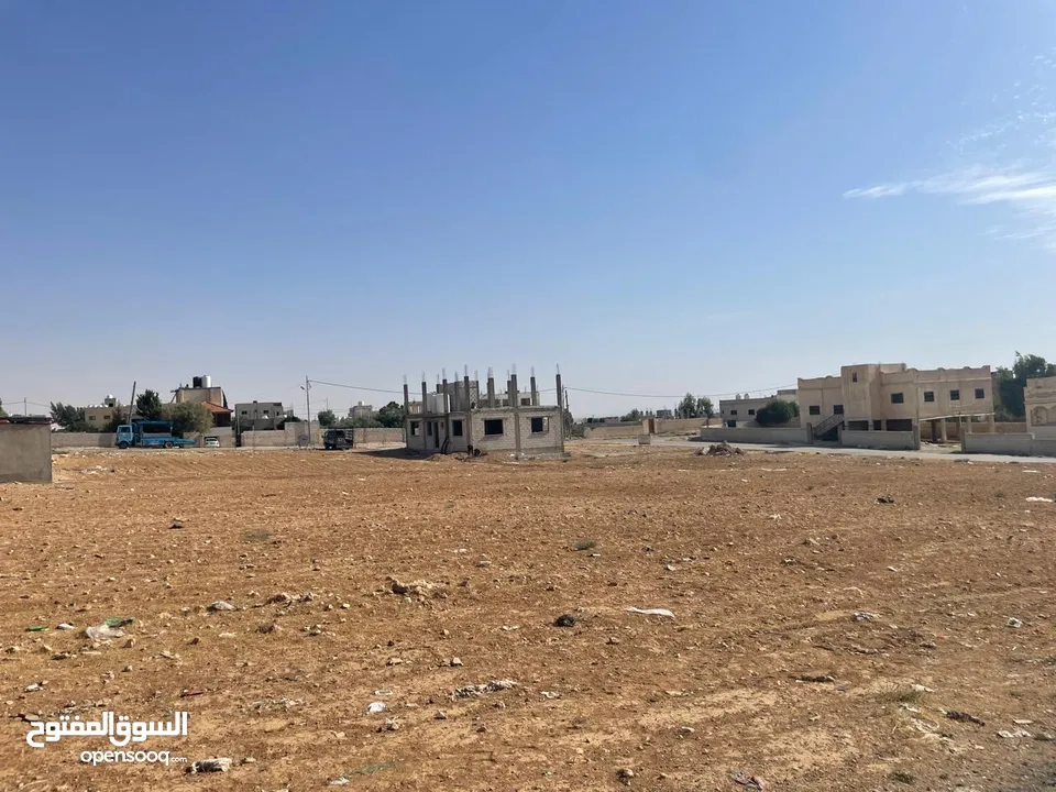 ارض مميزة تصلح لبناء إسكان