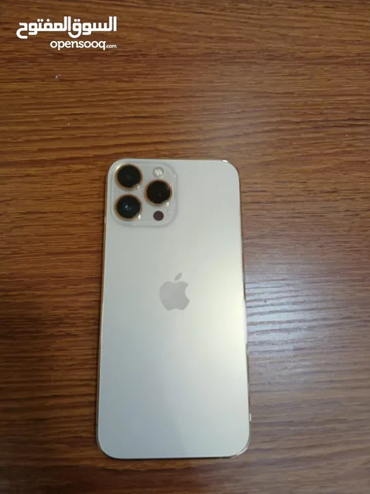 iPhone 13 Pro Max (256GB)- شبه جديد   كسر في الشاشة فقط  - بطاريه 89% اصلية بسعر مغري