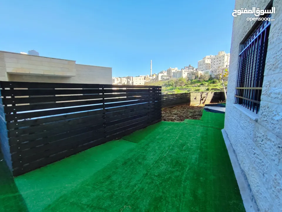 شقة مع حديييقة للايجار في عين مصباح