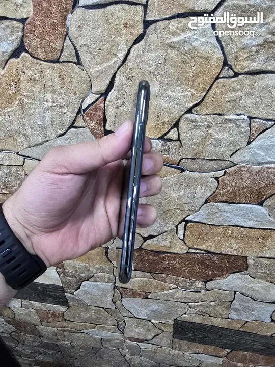 iPhone 11 pro بسعر مميز جدا