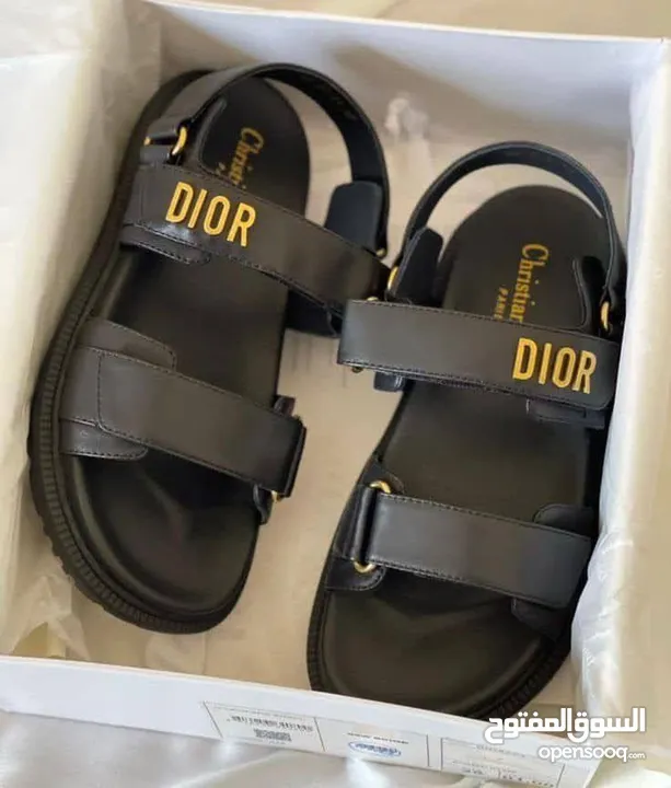 حذاء Dior الترند المميز