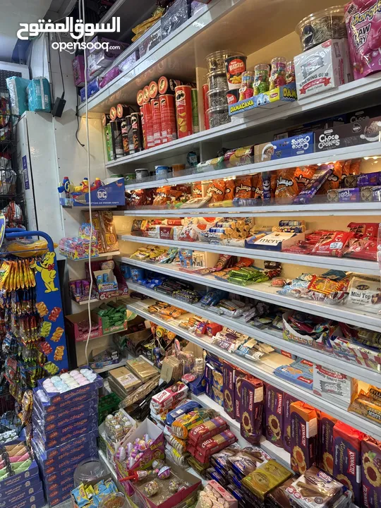 رف للبيع خشب