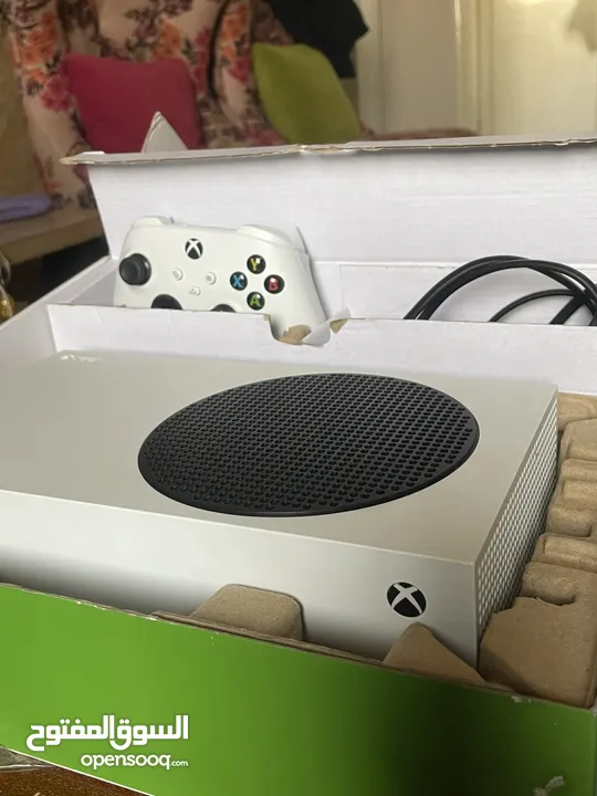 Xbox series s بحالة نظيفة