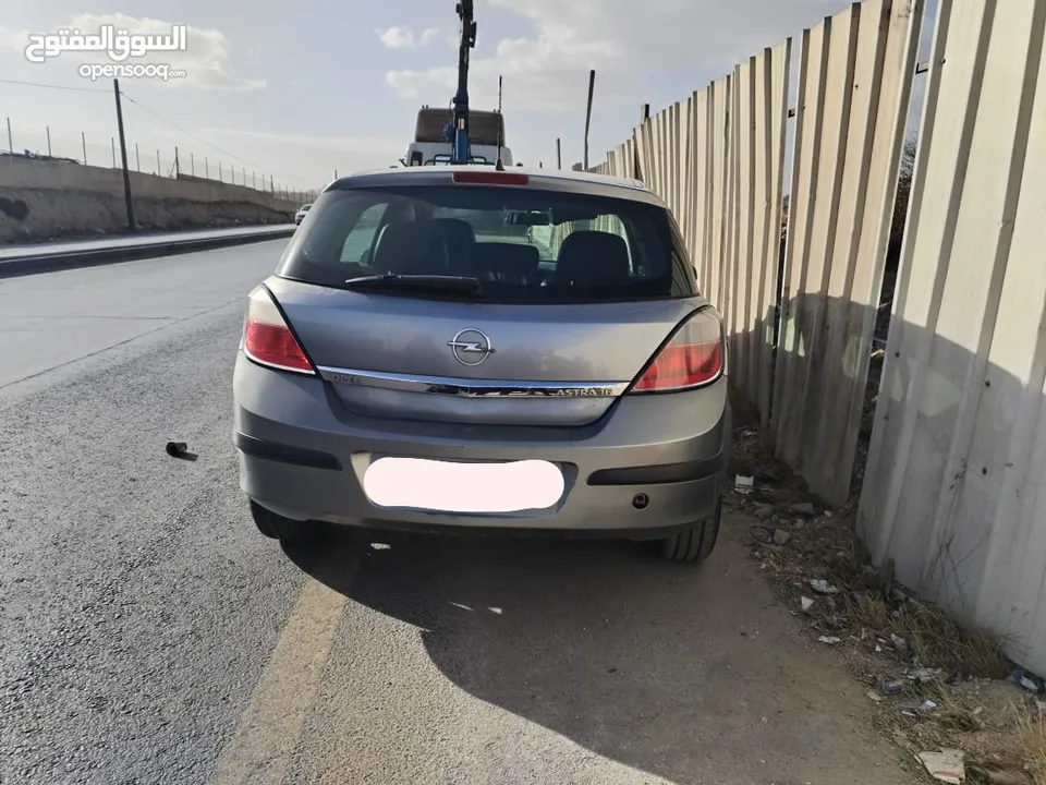 اوبل استرا المانية قوية جدا للبيع هانشباك كراسي جلد فتحة بانوراما جير اتوماتيك 5.سرعات