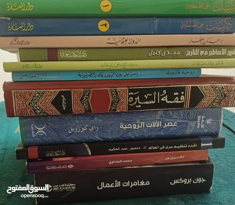 يتوفر أكثر من 50 كتاب في جدد والأغلب مستخدمه  بأسعار حلوة