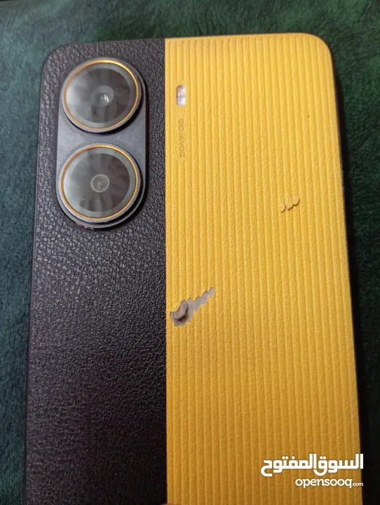 POCO X7PRO 512g مستعمل سنة لا يوجد الا قحط في الخلف  لم يتم تغيير اي قطعة