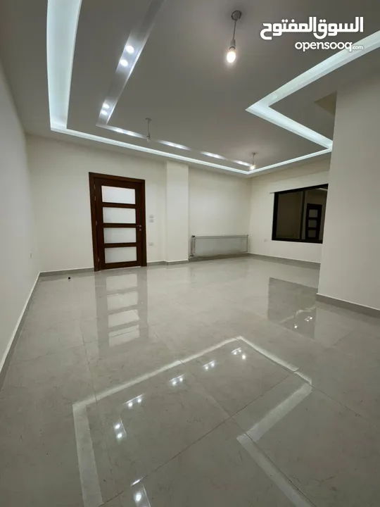 شقق فاخره للبيع