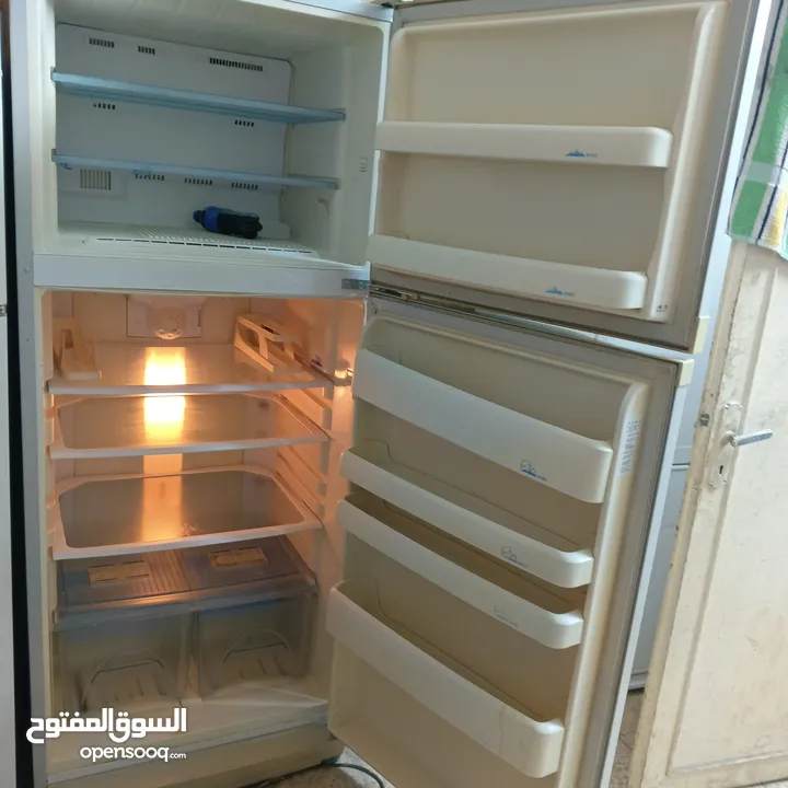 ثلاجة بيكو 22 قدم تبريد ممتاز شغالة وبحالة ممتازة