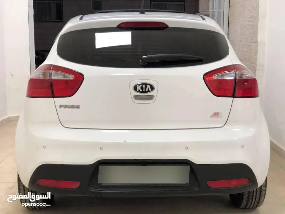 كيا  برايد على الكاش 33000.  2013 ترخيص 2013  جير عادي  محرك ديزل 1400cc turbo  فل اضافات  فتحه س