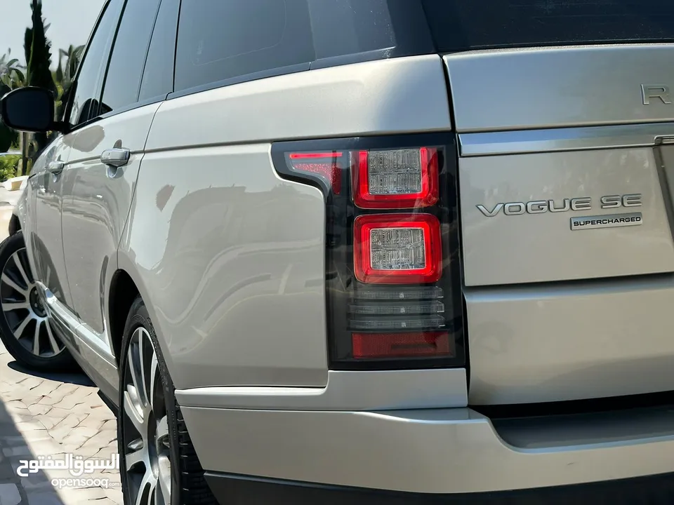 AED 2,220 PM RANGE ROVER VOUGE SE 5.0SC V8  GCC  LUXURIOS CABIN  0% DOWNPAYMENT