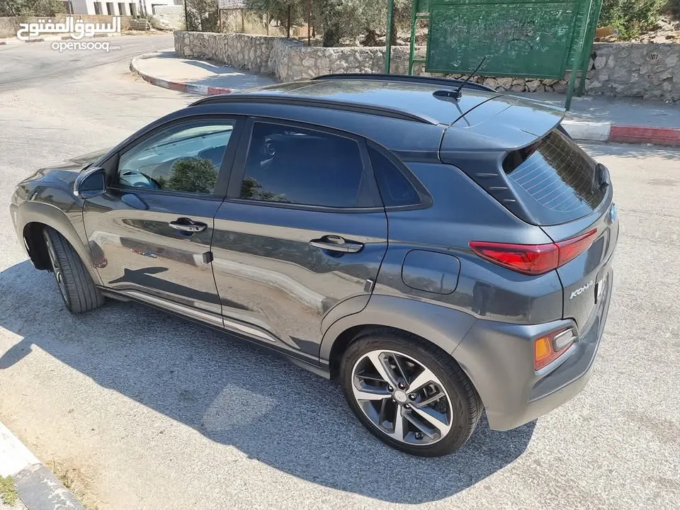 كونا 2018 فل مع فتحة للبيع او بدل جديدة بوضع الشركة