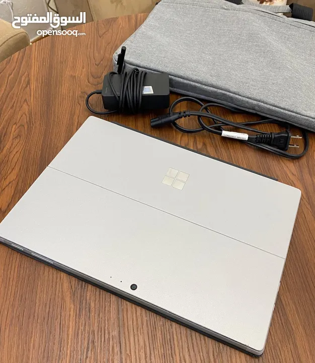 ‏Microsoft surface pro 5