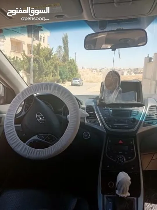سيارة هونداي للبيع